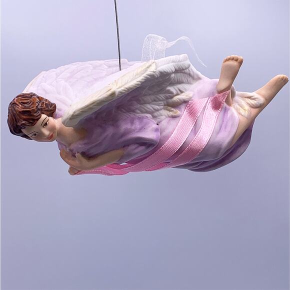 Hallmark Keepsake 2004 Angel of Compassion Collectible Christmas Ornament in Box - Picture 6 of 6